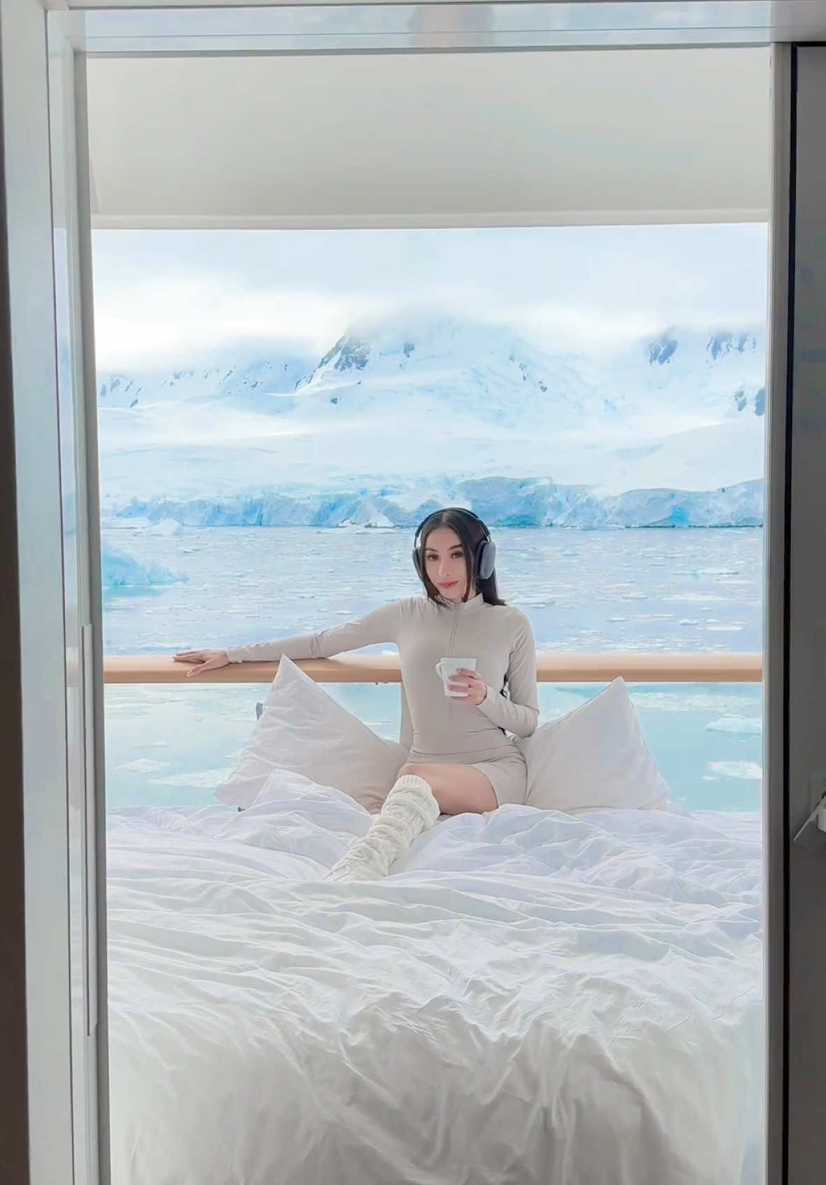 Bayangkan, Bangun Dengan Pemandangan Ini 🇦🇶 #antarctica #fyp #aprisdevita #benuaantartika 