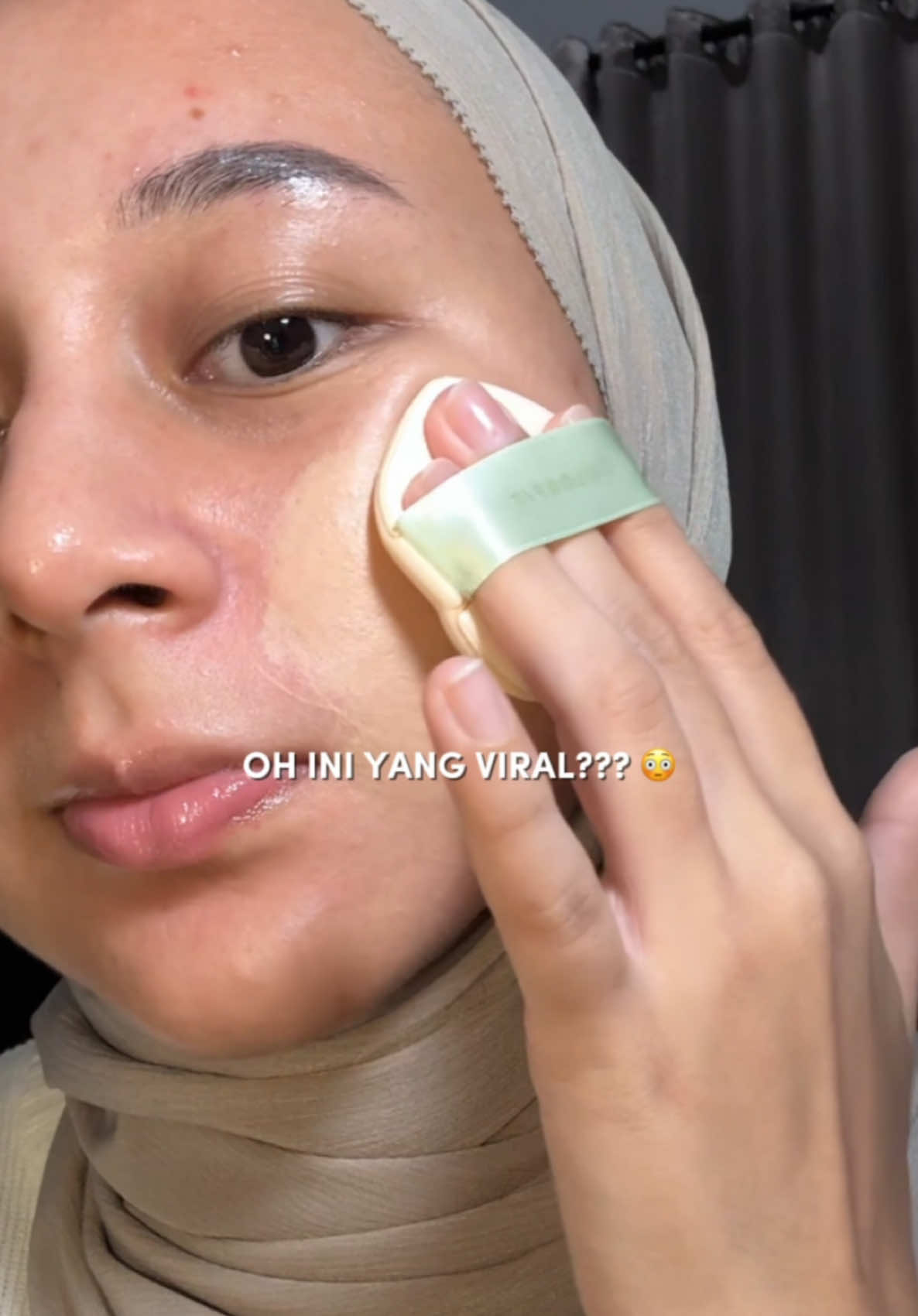 ternyata bener kt org2 no oxidize dan ga longsor samsek!! good job wardahh 🥹👍🏻👍🏻 #rekomendasicushion #wardahcushion #wardahcushionbaru @Wardah Beauty Official 