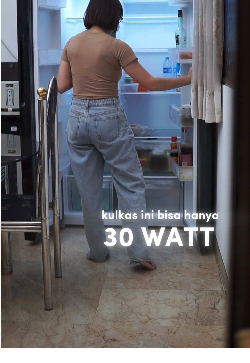 655 Liter nariknya bs cm 30 watt 🎄 ini dia review aku setelah 3 bulan pake kulkas TCL yang inverter ya! freezer nya ok bgt, pendinginnya ok lah haha. 