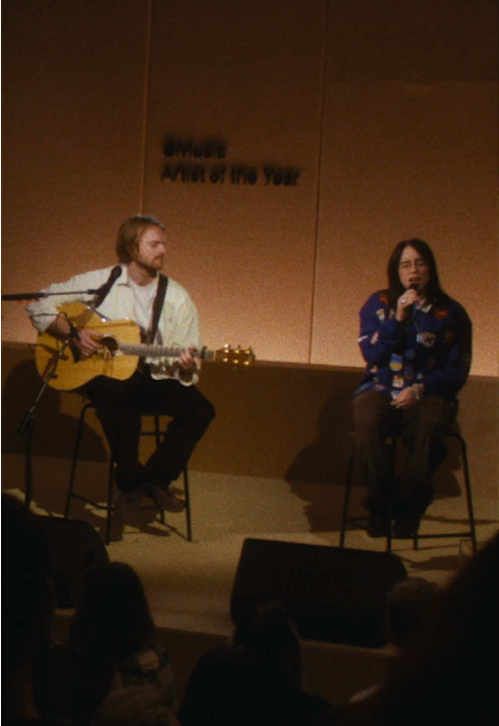 @BILLIE EILISH singing BIRDS OF A FEATHER Live from Apple Music's Artist of the Year 2024 