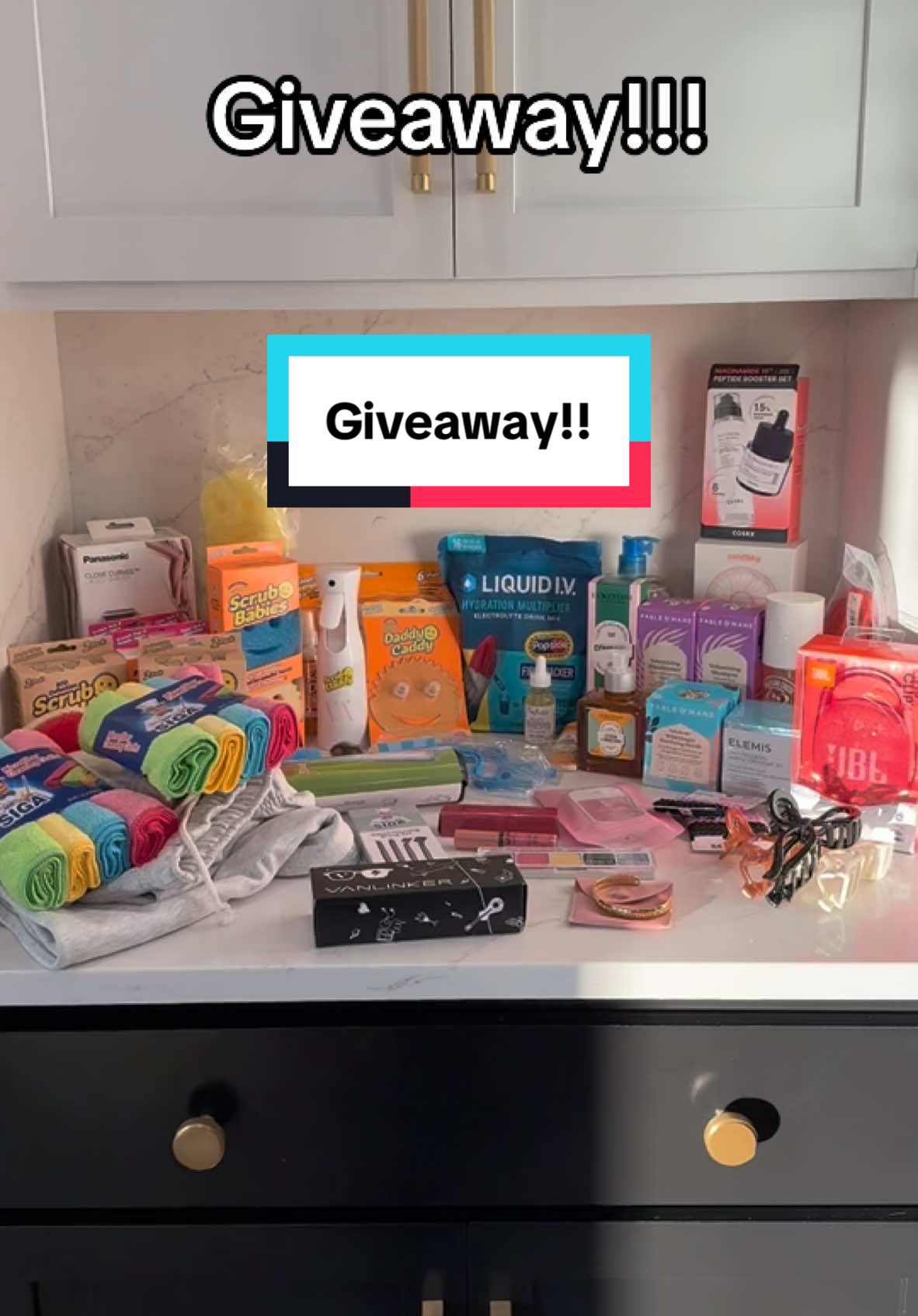 Like this post, comment and follow me on the other app to enter!!