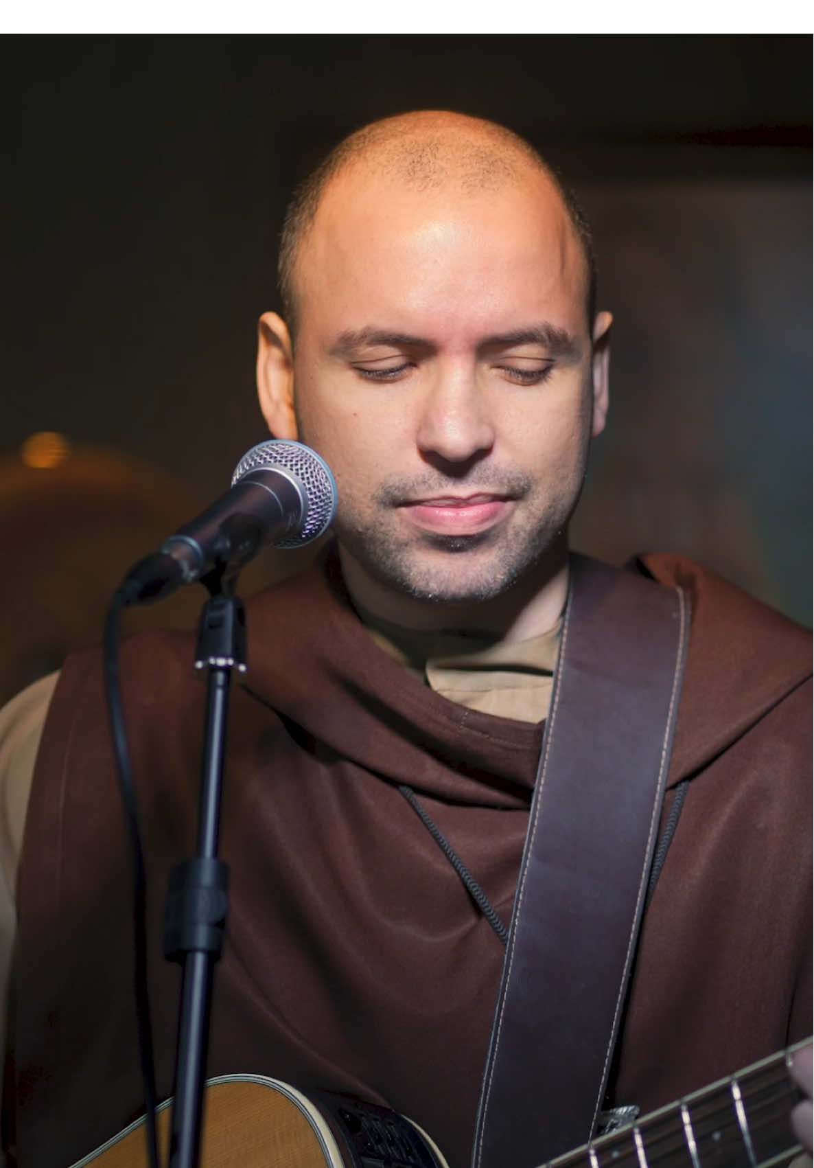 Somente em Ti construirei a minha casa!  Música: Terra Seca - Fraternidade São João Paulo II #fé #freigilson #intimidadecomdeus #Jesus #louvor 