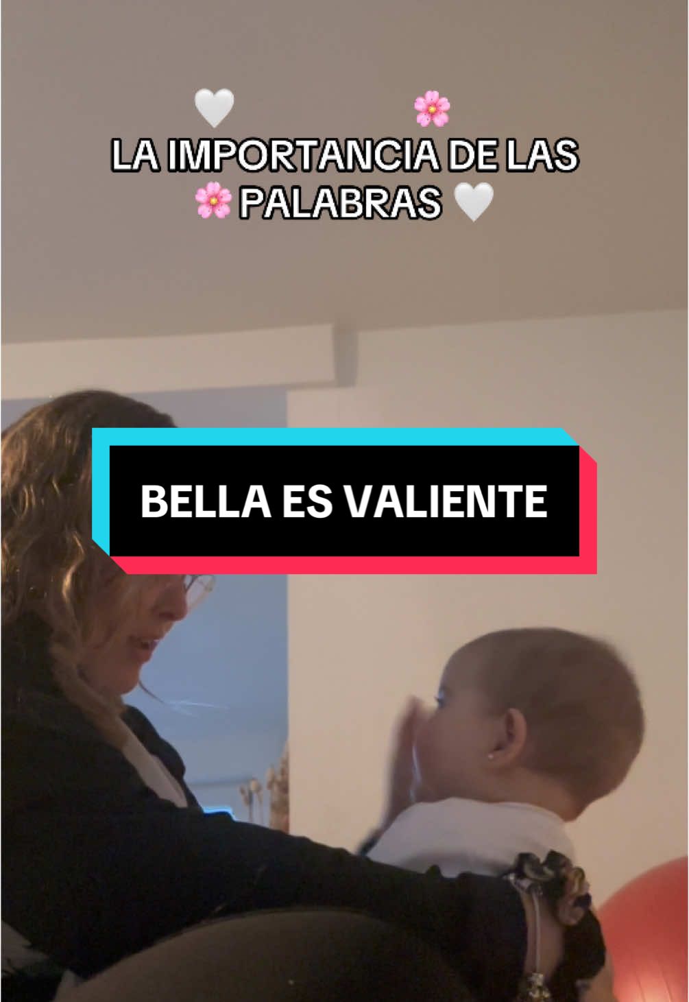 La importancia de las palabras correctas, la importancia de ser y estar presente . Ella sabe desde pequeña que lo es CAPAZ DE TODO 🌸🤍 #palabrasmotivadoras #crianzarespetuosa #crecerentiktok #crecimientopersonal #mamaprimeriza #mamaaprendiendo #sermama 