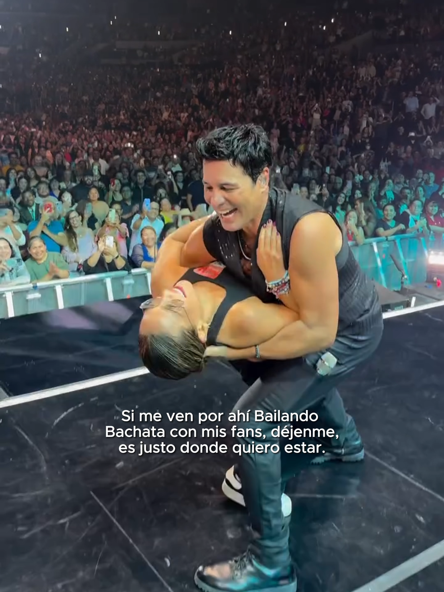 No me podía perder la oportunidad de mostrarles lo bien que la pasamos en #BailemosOtraVezTour Bailando Bachata 🕺❤️ ##BailandoBachata #Chayanne #Clasicos #DeGiraConTikTok #BailemosOtraVezTour