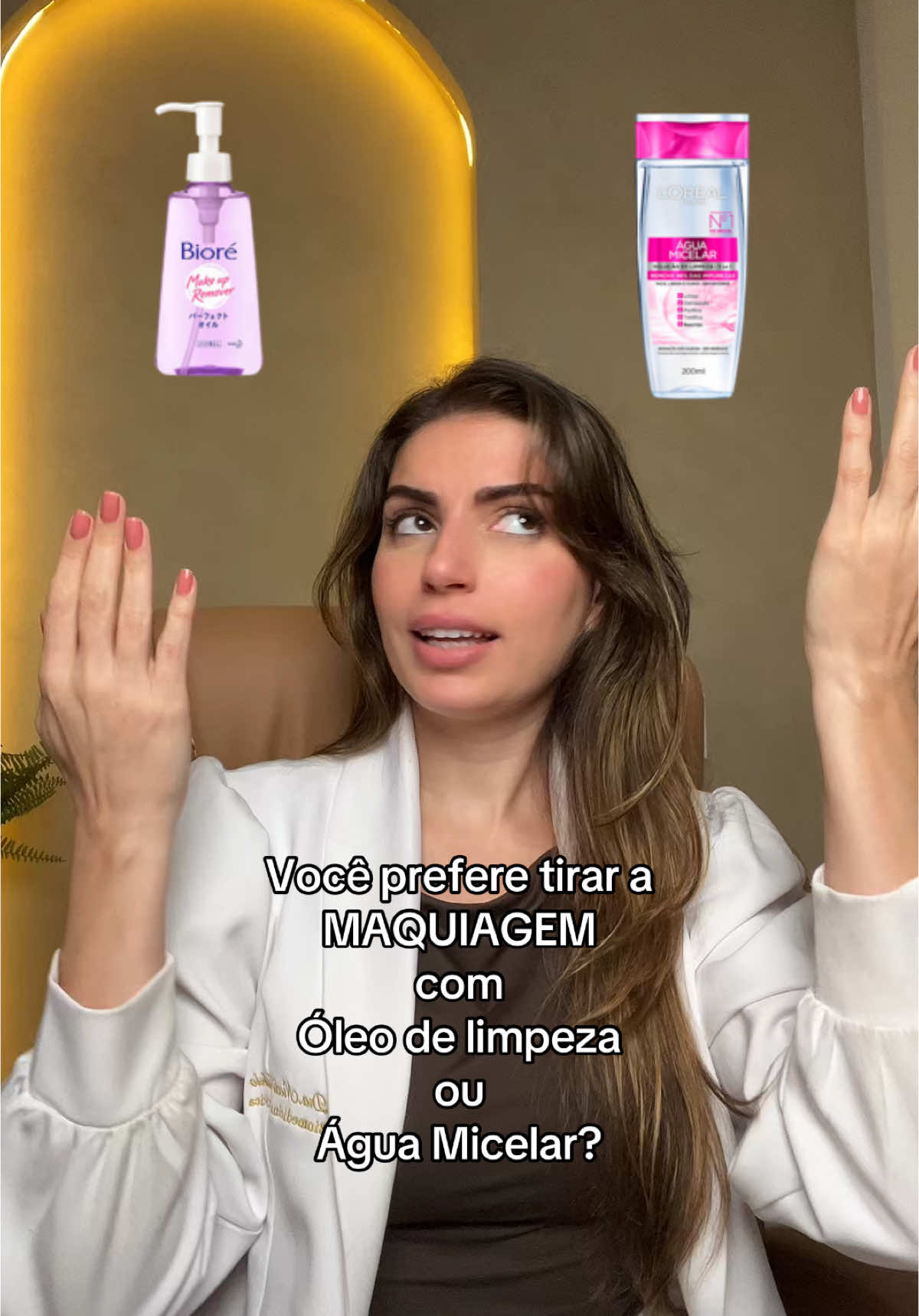 Quanto mais eu tento usar agua micelar com algodão mais intolerante ao atrito minha pele fica… Ja usando gel de limpeza 2x não tem esse problema. O óleo é bacana para remover o rimel, maquiagem à prova d’água e massagear no nariz, no restante do rosto é muitas pessoas que começa a desenvolver cravos com o uso dele, então eu quase nunca recomendo. Já água micelar precisamos usar algodão que muitas vezes deixo a nossa pele sensível com o atrito.  se você tem uma pele sensível , é só usar um sabonete suave duas vezes. Já se você tem uma pele muito grossa, pode usar um gel de limpeza com ácido glicólico ou salicilico + um suave ☺️ Tive essa realização  nesta semana, então se você me ver indicando água micelar antes é porque eu ainda nao tinha me tocado 😅  Mas agora estou fazendo dessa forma e esta sendo 1000x melhor! ✨❤️