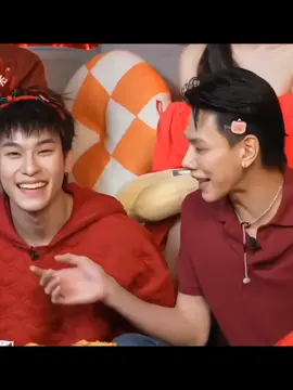 clingy Offroad is the cutest 🤏🏻 #XMASwithOPEN #DaouOffroad #ต้าห์อู๋ออฟโรด 