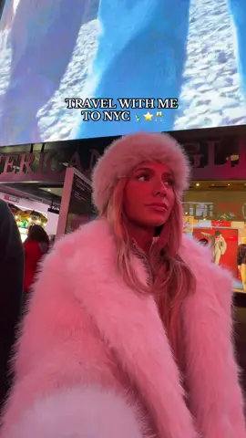 DAY 1 NEWYORK!!🗽|| travel, times square, explored a bit, the most different enviroment ive ever been in, rained on us, 7th street burger & levain bakery #newyork #firsttimeinnewyork #newyorkactivities #newyorkcity #city #travelday #Vlog #travel #ditl #dayinmylife #timestamp #Vlogmas #christmasinnewyork #7thstreetburger #levainbakery #louisvuitton 