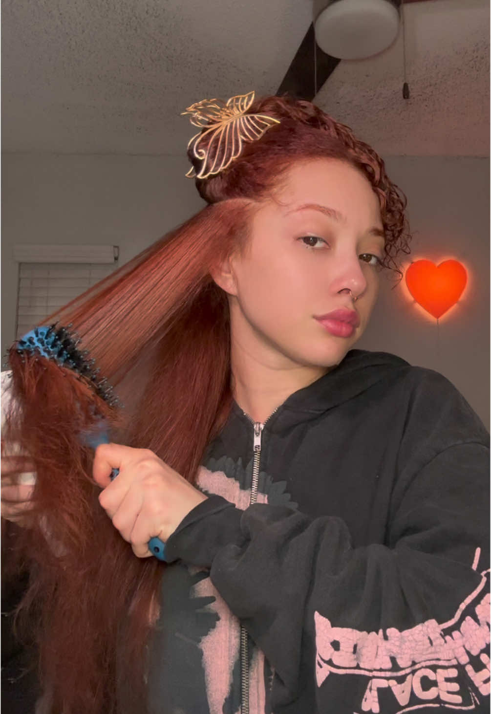no fue dia de definición, me planche los rizos 🥲 tambiennn; LLEGAMOS AL MILLON D SEGUIDORES!!! LOS AMOOO GRACIAS X TANTO!! tu amiga rizada personal 💖🧚🏼‍♀️🤭