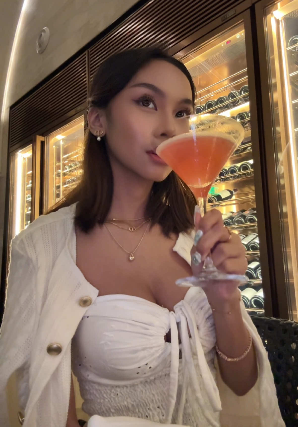 love a cosmo 🍸🩷 #wuhluhwuh 