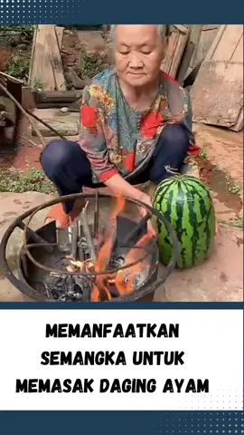 Memanfaatkan Semangka Untuk Memasak Daging Ayam #wongnganggur #news #fyp #beritaterkini #beritaterbaru #newsupdate #gosipartis #fypシ #fypシ゚viral #beritaviral #hotnews #breakingnews #beritaunik