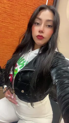 👀