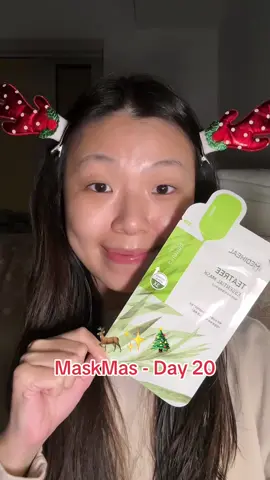 MASKMAS DAY 20 🎄✨ | mediheal teatree essential mask 💚 @Mediheal Us  #vlogmas2024 #christmas #skincare #kbeauty #koreanskincare #kbeautyskincare #skincareroutine #mask #facemask #koreanmask #koreanfacemask #sheetmask #maskdiaries #maskmas #maskchallenge #mediheal #medihealteatree #medihealmask #glassskin #glasskincare #acneproneskin #acneskincare 