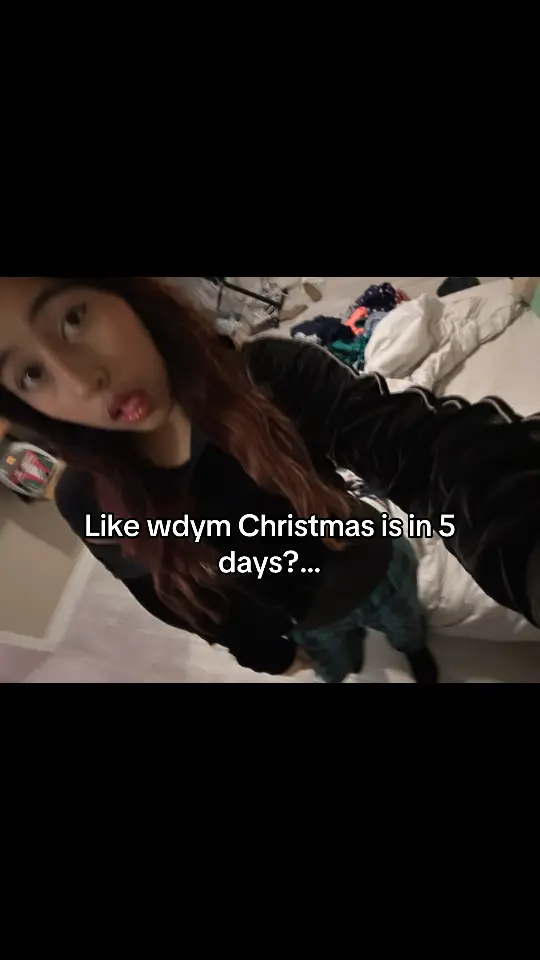 Knew you’d look at the caption like a good girl