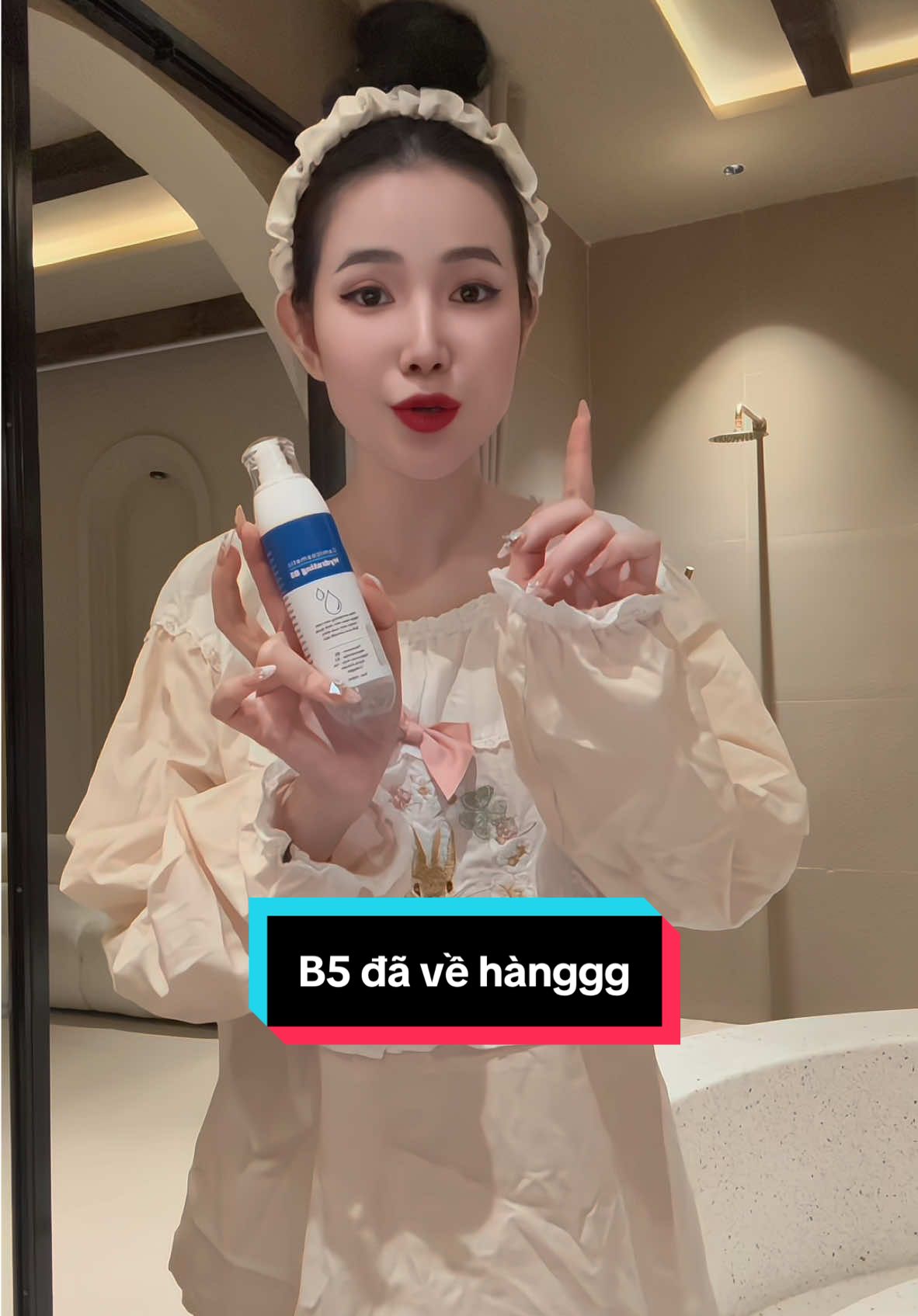 Trả lời @Suke B5 đã về hàng rùi ạ, trời lạnh lạnh lười bôi kem thì dưỡng em này nha. Chân ái luôn á 🥰#duongda #ampouleb5 #memmin #trangda #b5 