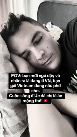 Bạn mới ngủ trưa dậy, smell ai đó đang nấu phở cho bạn.. bạn mới nhận ra la tat ca đã là ác mộng thôi - #vietnam #ucviet 