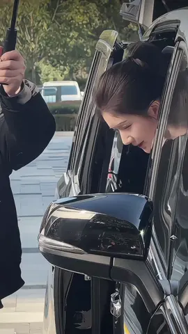 Xĩuuuuu😍😍😍#zhaolusi #trieulotu #zhaolusi_赵露思 