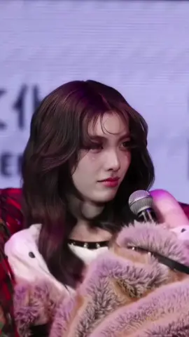 是什么？ #ormkornnaphat #หลิงออม #lingorm #linglingkwong #lingoform 