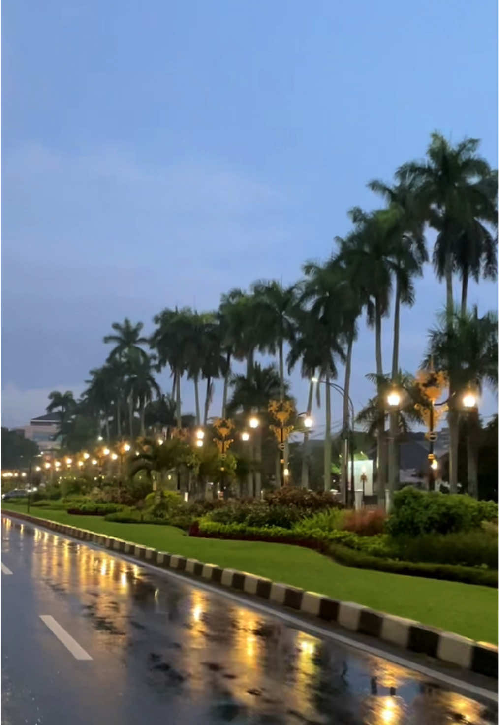 Yura, aku betah tinggal dimalang tapi minusnya belum punya temen:(( #malang #malanghits #malang24jam #malangafterrain 