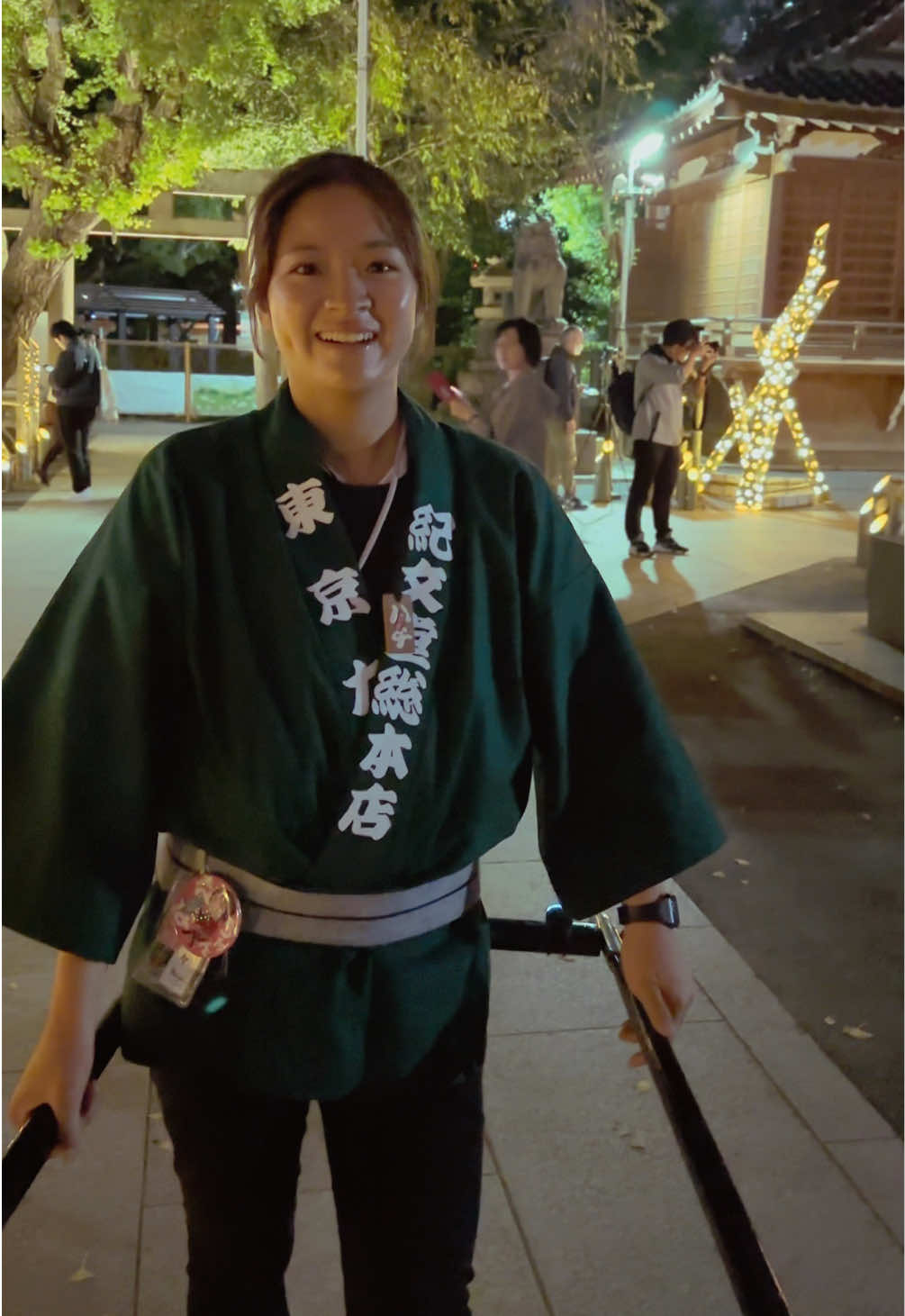 Enjoy illumination at winter shrines 🪅 #rickshaw #travel #trip #japan #jepang #cute #rickshawgirl #kerjakeras #becakjepang #jinrikisha #fyp #tiktokcpb #tiktok1mvp 