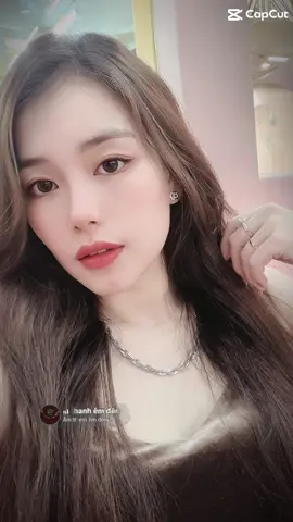 Vẽ người vẽ mặt, khó vẽ xương, biết người biết mặt khó biết lòng. Chân thành quá mức là một cái tội, tin người quá vội là một cái ngu.” 😌 #KimLanh 