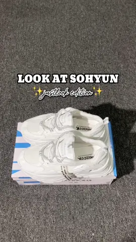 Sneakers secakep ini harganya super affordable loh, kalian udah punya belum nih?🔥🔥  #justlookshoes #sepatuwanita #sneakers #sepatu 