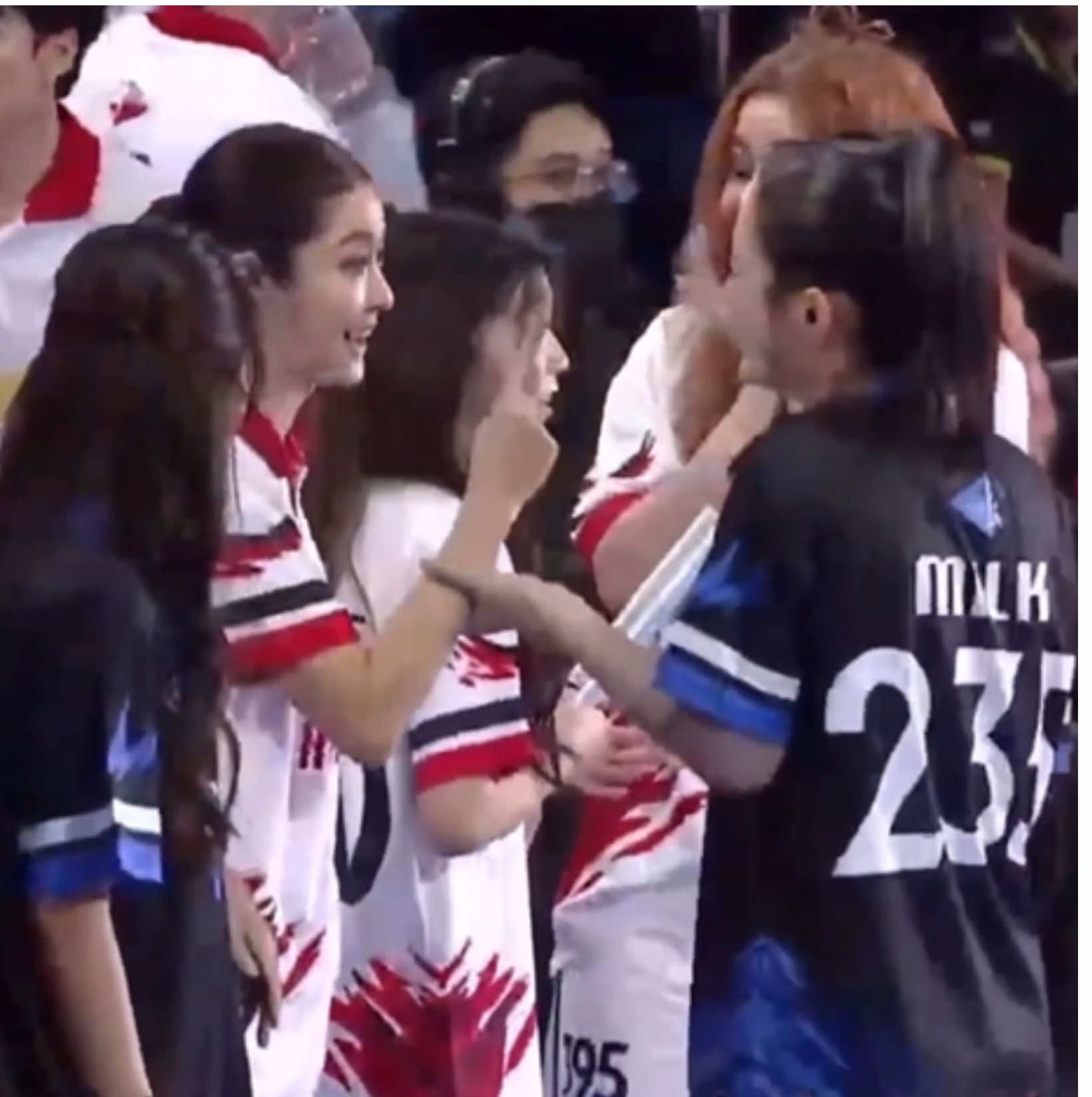 น้อง 00 สองคนนั้นนั่งอยู่เฉย ๆ ก็ชนะไม่เกินจริง  [#gmmtvstarlympics2024 ] #milklove #namtanfilm #มิ้ลค์เลิฟ #น้ำตาลฟิล์ม ##whalestorexoxo ##plutoseries#gmmtv 