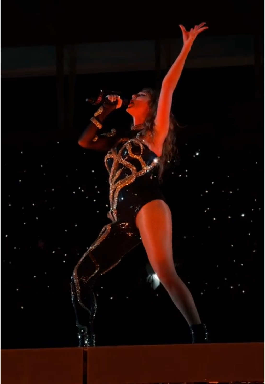 Her #taylorswift #erastour #swifttok #fyp 