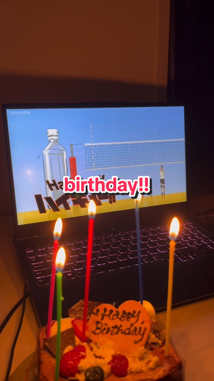 Hari ini ketua paguyuban pecinta anime ulang tahun😋🎂🎉 #anime #animelover #fyp #haikyuu 