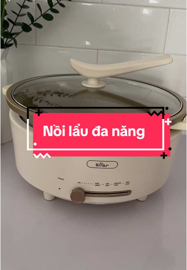 ✳️NỒI LẨU BEAR 5L P50F1 phiên bản mới có quai cầm  🥰🥰🥰    Vẫn là nhà Bear đây các bác ah   Vừa dùng ăn lẩu , vừa chiên , xào , rán , nấu canh ... nói chung là thập cẩm đa năng    Dung tích 5L nên phù hợp cho gd từ 4-8 người ăn thoải mái     Chống dính tốt, lòng nồi sâu , lòng nồi tách rời đc nên rất dễ dàng vệ sinh  🔥🔥🔥 Công suất 1500w dòng công suất siêu cao luôn nên nấu rất nhanh ạ #bear #noilau#noilaudien#noilaubear#noilaunuongdanang #noilaubear5l #noilaunuongdanang 