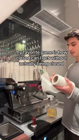 #foryoupage #baristalife #fypシ #foryouu #paris #barista #fyp #coffeetiktok #fy #fashion 