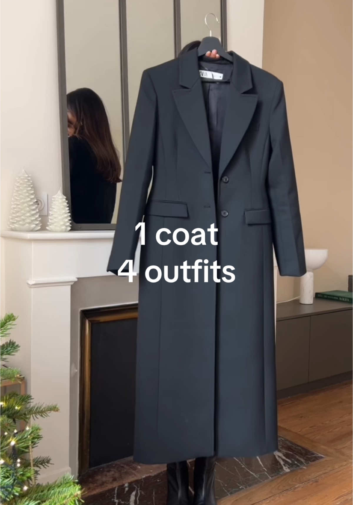 Long black hourglass coat for winter 🖤 #wintercoat #blackcoat #zaraoutfit #zaracoat #zarajacket #zaranewin #winteroutfit #winterfashion 