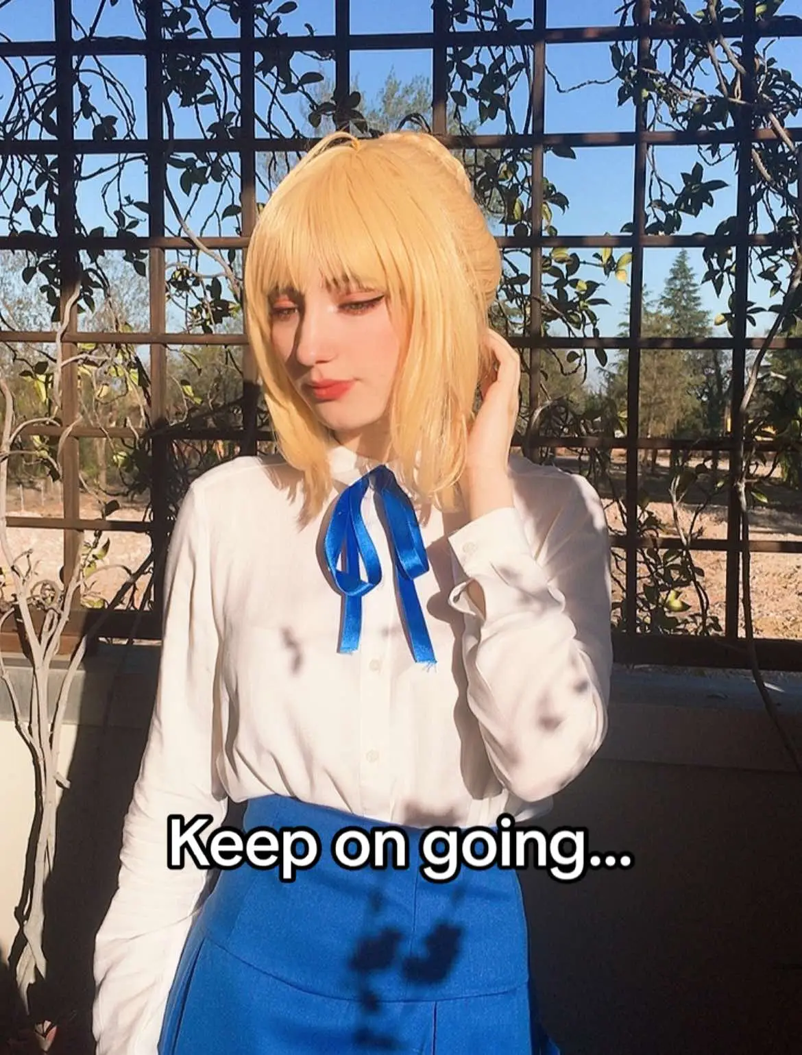 I still like so much the first photo but there was so much improvement! The makeup, the wig styling, the new amazing dress… i love so much this cosplay and my improvement since 2020… it’s almost 5 years od my Saber :) ~ #sabercosplay #saber #artoriapendragon #artoriapendragoncosplay #cosplayer #fatestaynight #fategrandorder #fyp 