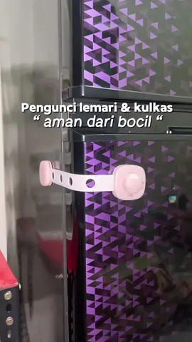 Sebelumnya pernah pake lakban sama pengunci yg harga seribuan tp ternyata kurang efektif. Pake ini bener2 bagus sih 👍 #penguncikulkas #penguncilemari #kuncipengamankulkas #pengamanlemari #pengamankulkas #safetylock #racuntiktok #cuantanpabatas #gebyarbelanjadesember #wibgajian 