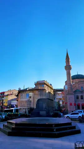 Aksaray’ın tarihi dokusunu ve doğal güzelliklerini keşfetmeye ne dersiniz? Her köşe, keşfedilmeyi bekleyen bir hikaye barındırıyor. #KeşfetAksaray #GezginRuhu #Aksaray