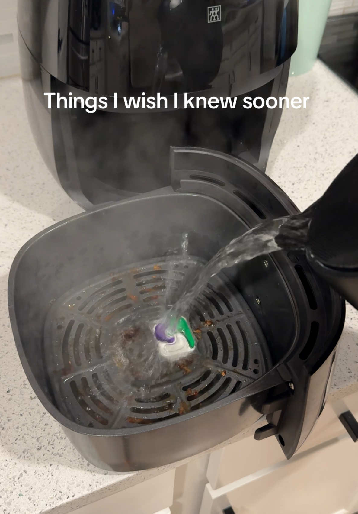 Tested 3 viral cleaning hacks. The results are WOW 🤩 #cleaning #CleanTok #cleaninghacks #hacks #lifehacks #cleaningtips #useful #momhack #christmascleaning 