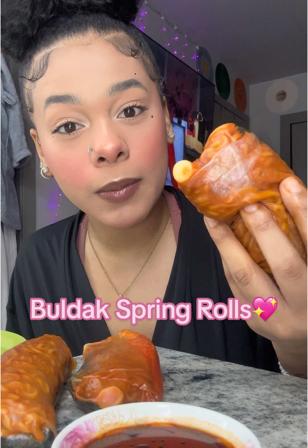 Im gonna try to fry them for another video since alot of you recommend it! Def give these a try tho!! 1000/10 🩷🩷🩷🩷🩷🩷🩷🩷🩷🩷🩷🩷🩷🩷🩷 #fyp #fypシ゚viral #trending #mukbang #asmr #buldak #springrolls #buldakramen #viraltiktok #eatwithme #creatorsearchinsights @AaronMichelle🩷 @Buldakbabes 