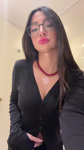 אני בוכה רק רציתי להראות את הלוק