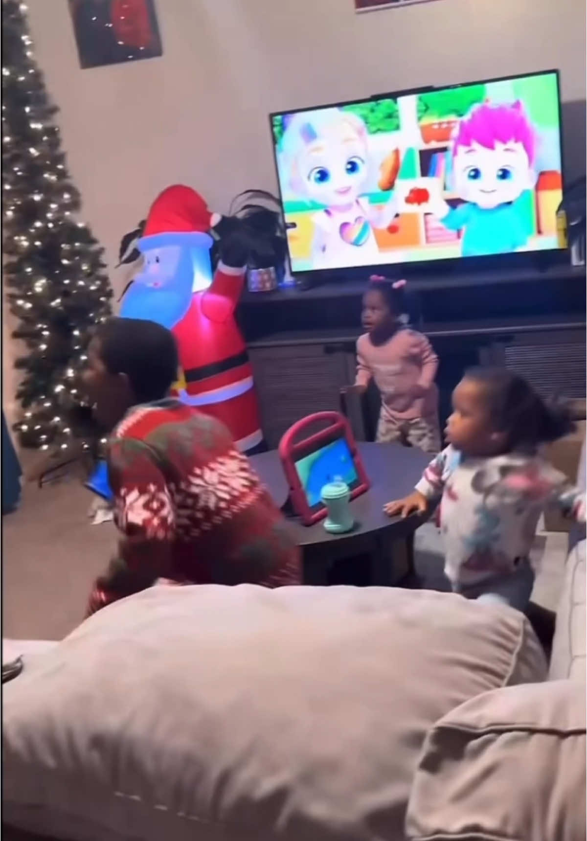 Poor kids 🥹😅🥰 #funnykids #funnyvideo #christmas #holiday 