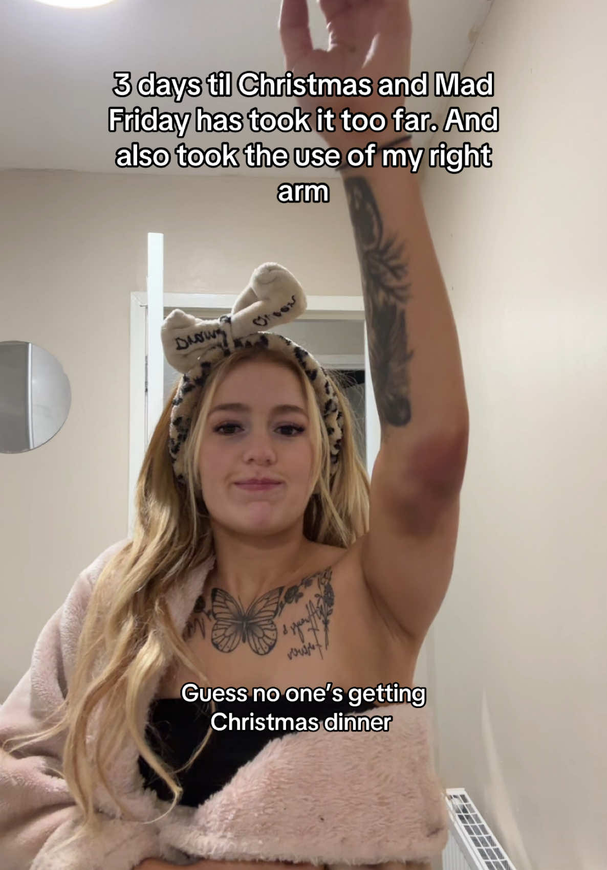 Please someone tell me how to make my arm work again coz ifs actually very sore 😭😭😭😭😭 #foryou #foryoupage #fyfyfyfyfyfyfyfyfyfyfyfyfyfyfyfyfyfy 