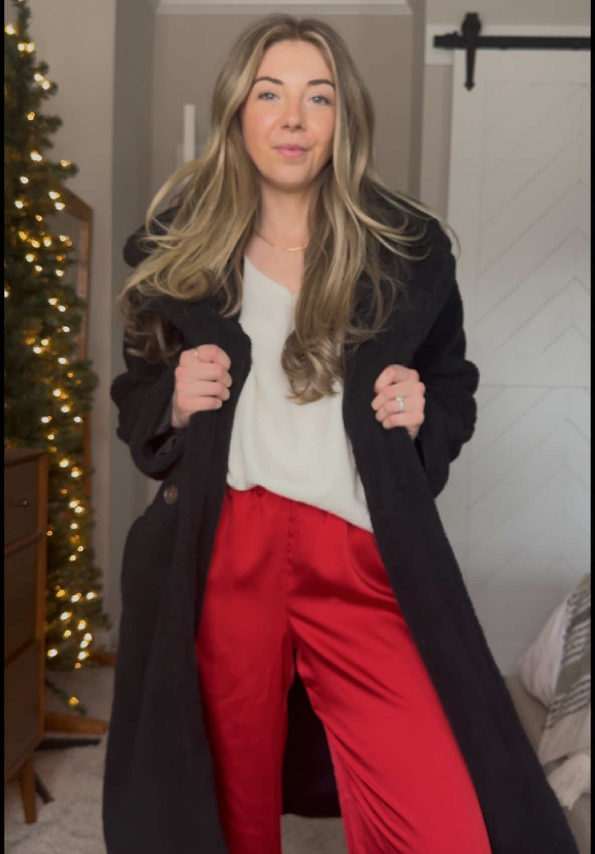 Christmas day outfits from classy to cozy 🎄✨🎯 #holidayoutfit #holidaystyle #holidayparty #christmasoutfit #getdressedwithme #elevatedbasics #casualstyle #affordablefashion 