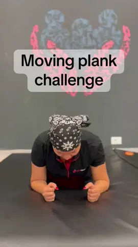 Moving plank exercise with Bring Sally up!  Try this at home at tell us the experience 😊 #physiotherapy #exercise #funny #trythisathome #challenge #skopje🇲🇰 #viral_video #fypp 