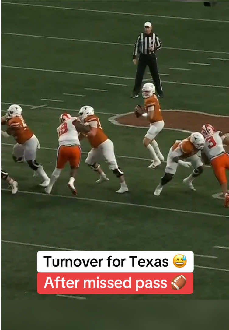 Clemson still has a chance to comeback on Texas. 👀🏈🍿#CollegeFootball #ncaafootball #texas #clemson #cfpplayoffs #football 