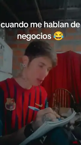 cuando me hablan de negocios 😂