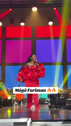 #roselinelayo 