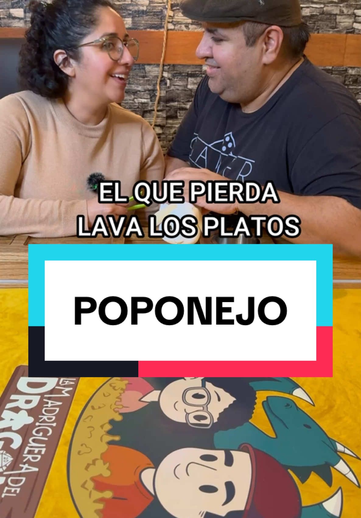 Jugamos Poponejo! De @Fotorama Mx El que atrape todas las bolitas de 💩 de su color gana! #juegosdemesa #boardgames #fun 