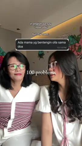 happy mother’s day ma @kartikasarimoenasik07 i’ll keep working so hard just for you. terima kasih sudah melahirkan, membesarkan, dan menyelamatkan aku ribuan kali dalam hidupku. sekarang aku bisa sampe hari ini bukan lain karna doa mama yang melangit. i believe no things in this world could beat our mother’s prayer ❤️‍🩹  pesan dalam video itu bakal menyentuh seumur hidup gue. malam itu gue dicampakin orang & direndahin, but my mom mengajarkan gue untuk ikhlas, mengampuni, & doa utk melembutkan hati orang itu. gue bingung nyokap gue hatinya terbuat dari apa ya? 🥲