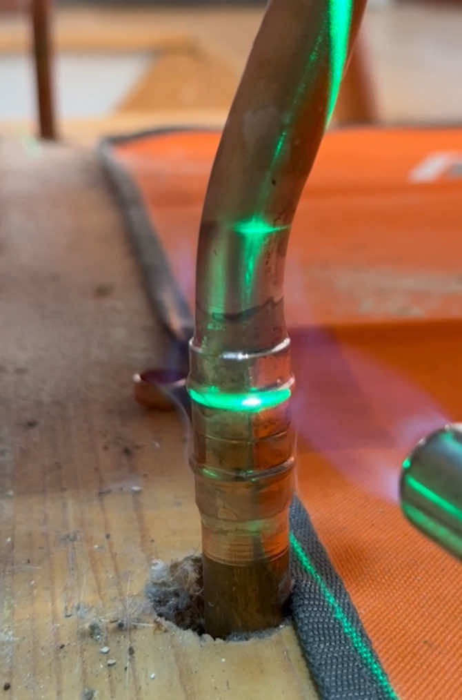 Pipe bending and soldering new radiator pipes 👍 #asmr #asmrsounds #learn #foryou #mmplumber #viral #plumbing #toolbag #pipes #tools #cleancopper #plumbertools #pressfit #soldering #copper #handtools #work #DIY #howto #plumber