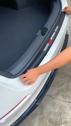 Stiker Pelindung Pijakan Lantai Mobil #stiker #stikermobil #stikerpelindunglantaimobil #fyp 