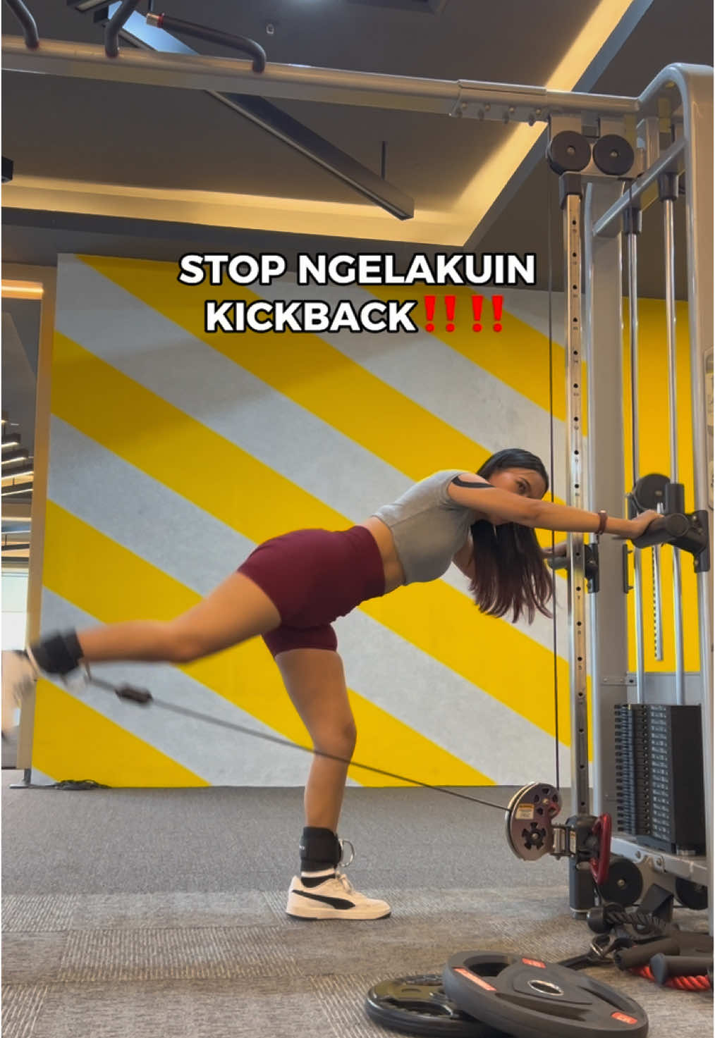 Pliss kalo kickback kalian masih begini, benerin sekarang guys sebelum pinggang kalian makin encok #kickback #pemulagym #fypシ #gymrat #WorkoutRoutines #fypdongggggggg 