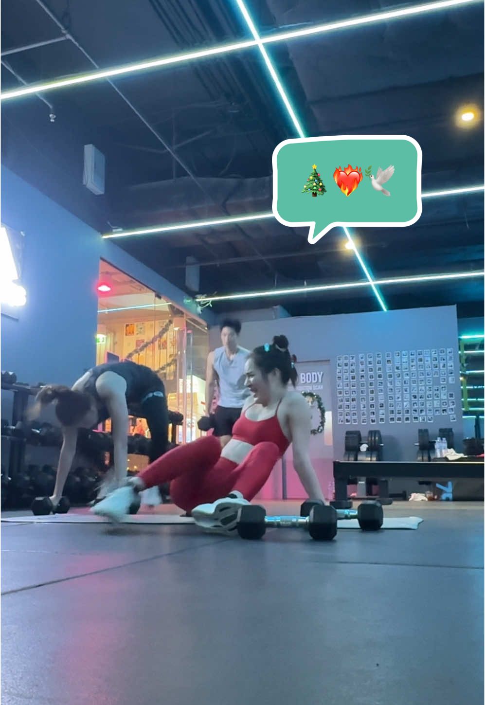 Christmas workout 😎❤️‍🔥 สุดท้ายก่อนบิน!!! #punpun_sutatta #ปันปันสุทัตตา #workout #workoutwithme 
